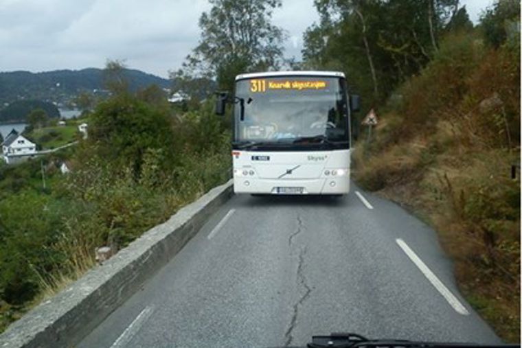 Buss i Kvamsbrekko. 